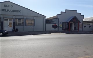 3000 m² Commercial space in Wolseley