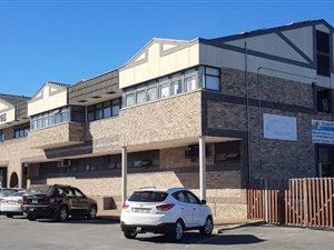 100 m² Commercial space in Beacon Bay