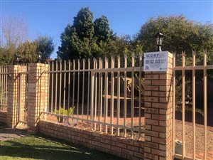 4 Bed House in El Toro Park