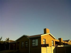 4 Bed House in Sonstraal Heights