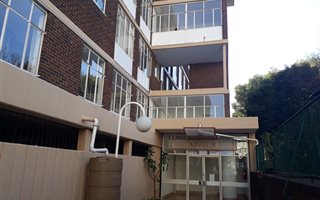 2 Bedroom Duplex in Bedford Gardens
