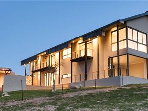 3 Bedroom House in Kragga Kamma