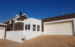 3 Bedroom Townhouse in D Urbanvale