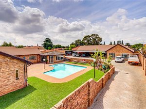 1056 m² Commercial space in Witfield