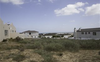 643 m² Land available in Country Club