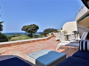 3 Bed Apartment in Umhlanga Rocks