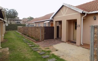 2 Bedroom Simplex in Meredale