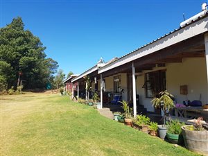 8.8 ha Smallholding in Nottingham Road