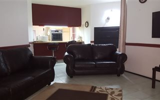 3 Bedroom Duplex in Waterkloof Glen