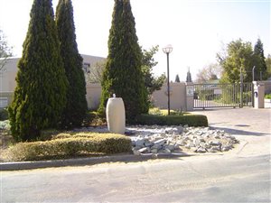 2 Bed Townhouse in Fourways