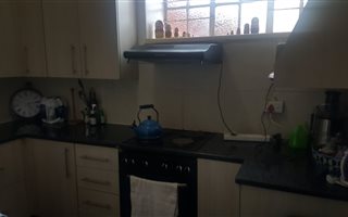 2 Bedroom Apartment in Kensington
