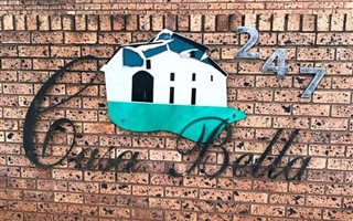 2 Bedroom Townhouse in Die Hoewes