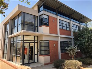 200 m² Office Space in Irene
