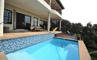 4 Bedroom House in Sheffield Beach