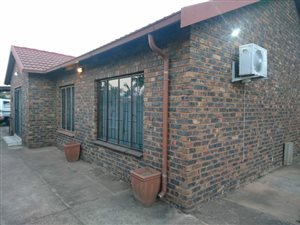 3 Bed House in Daspoort