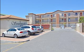 2 Bedroom Apartment in Parklands