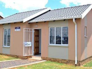 2 Bed House in Protea Glen
