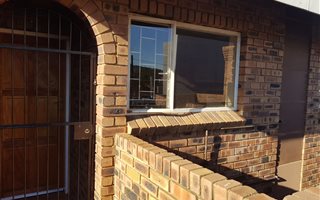 2 Bedroom Apartment in Newlands