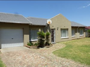 3 Bed House in Brackendowns