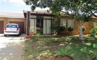 2 Bedroom Townhouse in Safarituine