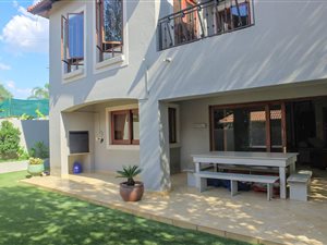 3 Bed Cluster in Menlo Park
