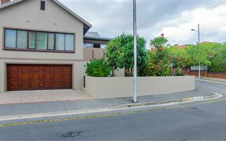 3 Bedroom House in Strand North