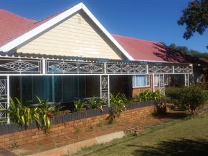 4 Bed House in Mogul Park