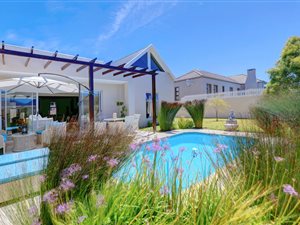 3 Bed House in Kraaibosch