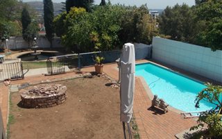 3 Bedroom House in Kensington