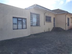 5 Bed House in Oakdale