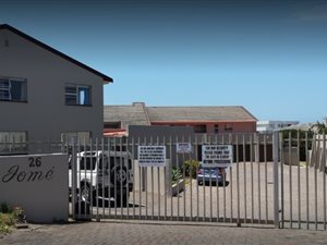 3 Bed Apartment in Gonubie