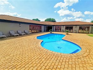1 ha Farm in Roodeplaat