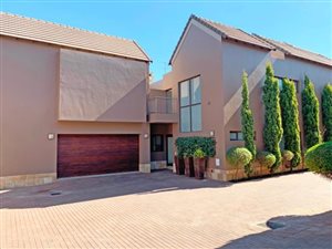 4 Bed Cluster in Hyde Park