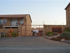 2 Bed Apartment in Noordheuwel