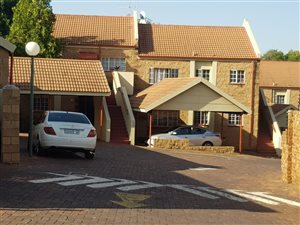 1 Bed Townhouse in Zwartkop