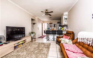 2 Bedroom Apartment in Lansdowne