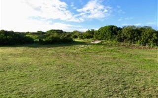 726 m² Land available in Great Brak River
