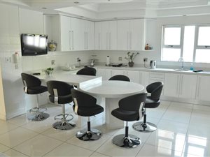 5 Bed House in Groenkloof