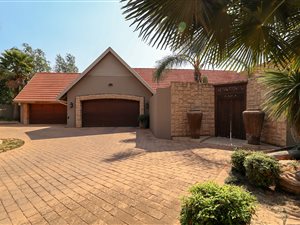 6 Bed House in Selcourt