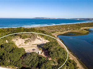 3430 m² Land available in Keurbooms River