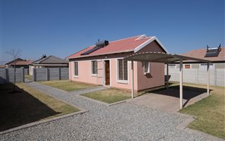 2 Bedroom House in Soweto Central