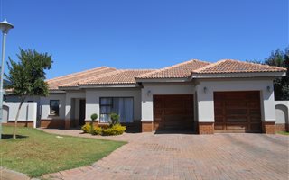 3 Bedroom House in The Meadows