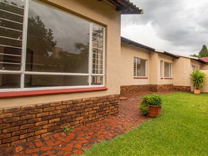 3 Bed Townhouse in Eldoraigne