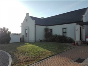 3 Bed House in Roux Park