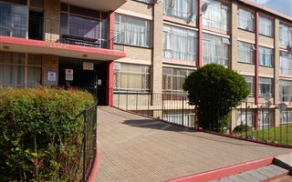 2 Bedroom Apartment in Symhurst