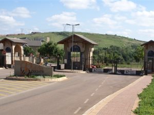 990 m² Land available in Rietvlei Heights Country Estate