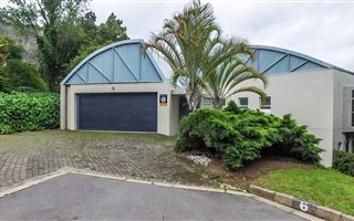 5 Bedroom House in Paarl