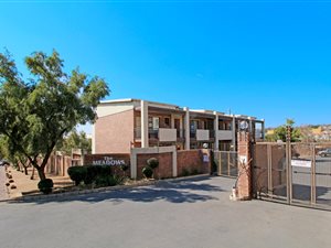 2 Bed Apartment in Bloubosrand