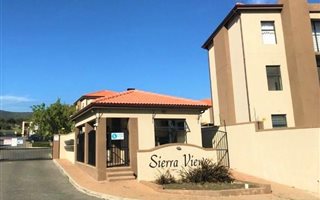 2 Bedroom Apartment in Burgundy Estate