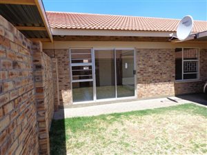 3 Bed Townhouse in Roodewal and surrounds